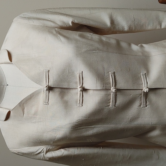 Tailored Silk Champagne Jacket Frog & Knot Closure - Picture 7 of 17